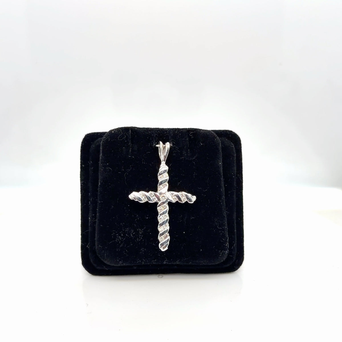 14K White Gold Diamond Twisted Cross Pendant 0.23 ctw Natural