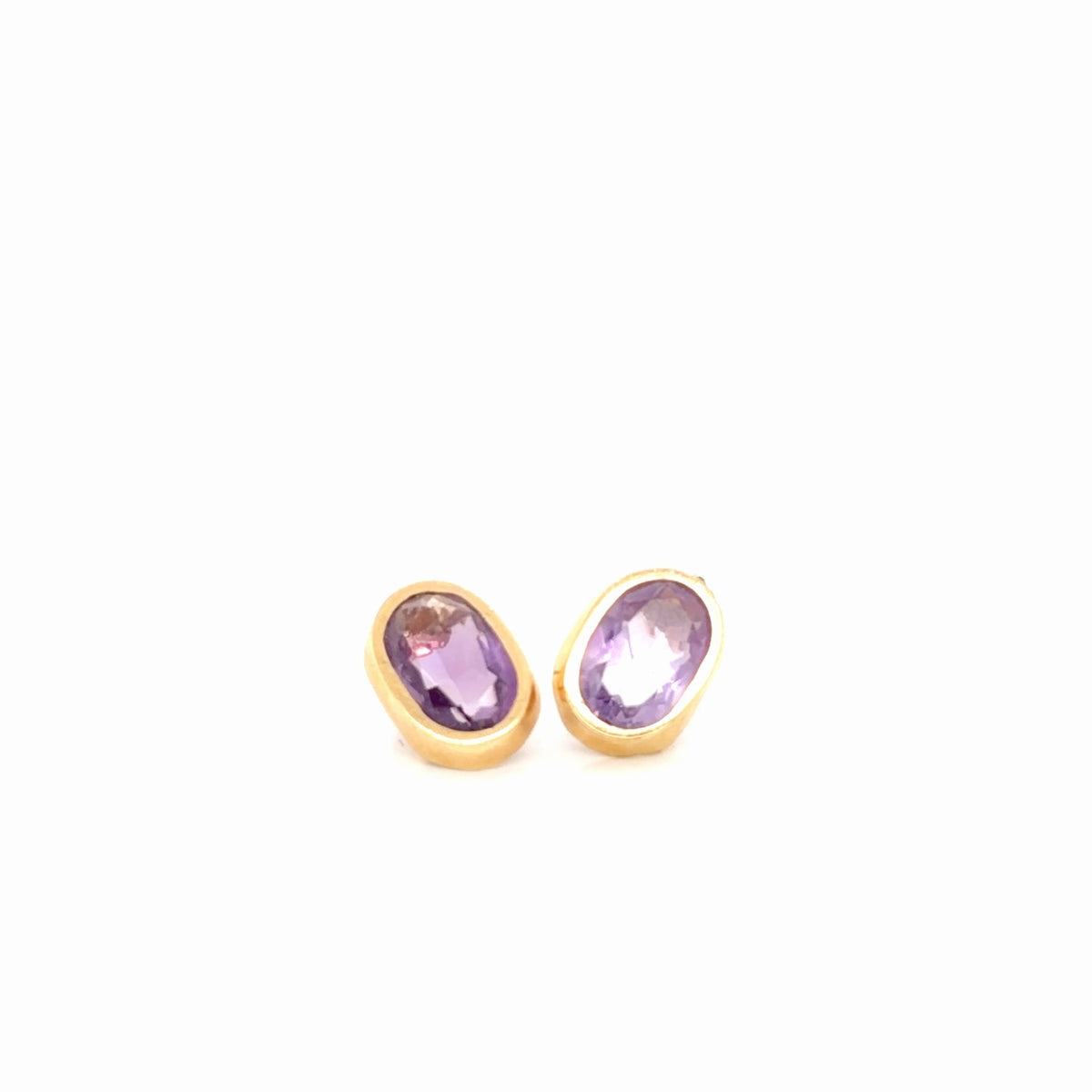 14K Yellow Gold Oval Amethyst Bezel-Set Stud Earrings, 3.39g (view 1)