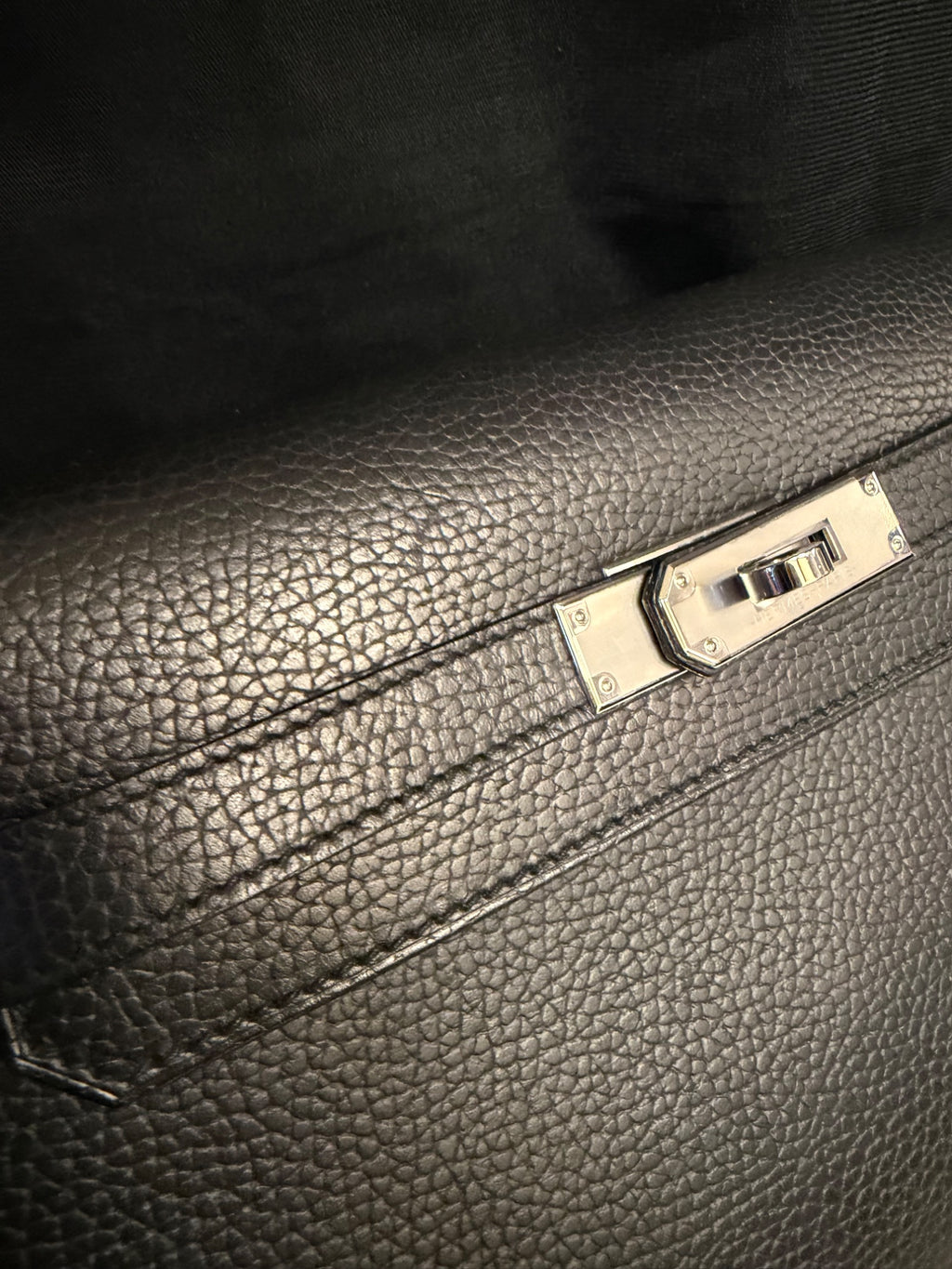 Hermès Kelly Depeches 25 Black Leather Palladium Hardware Clutch Bag (view 8)