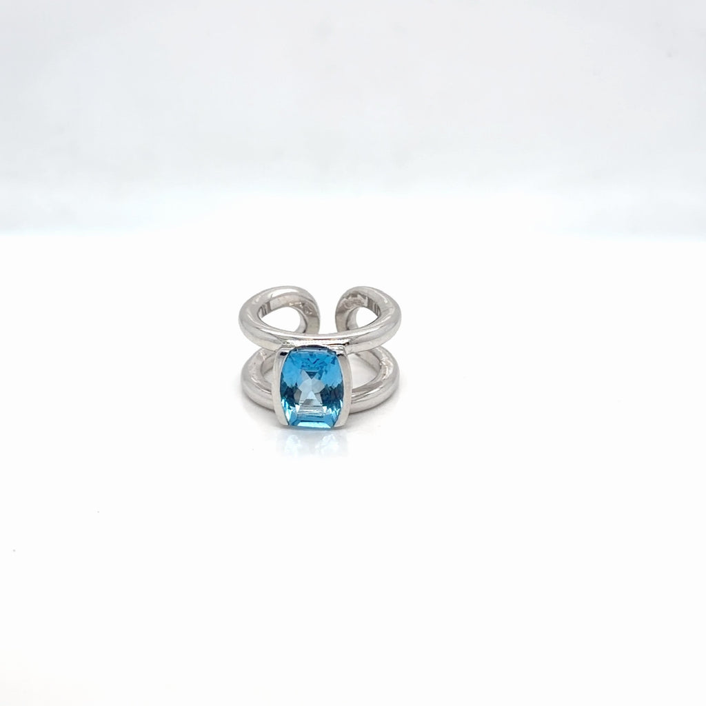 18K White Gold Blue Topaz Cushion Solitaire Cocktail Ring Size 4.5 (view 2)