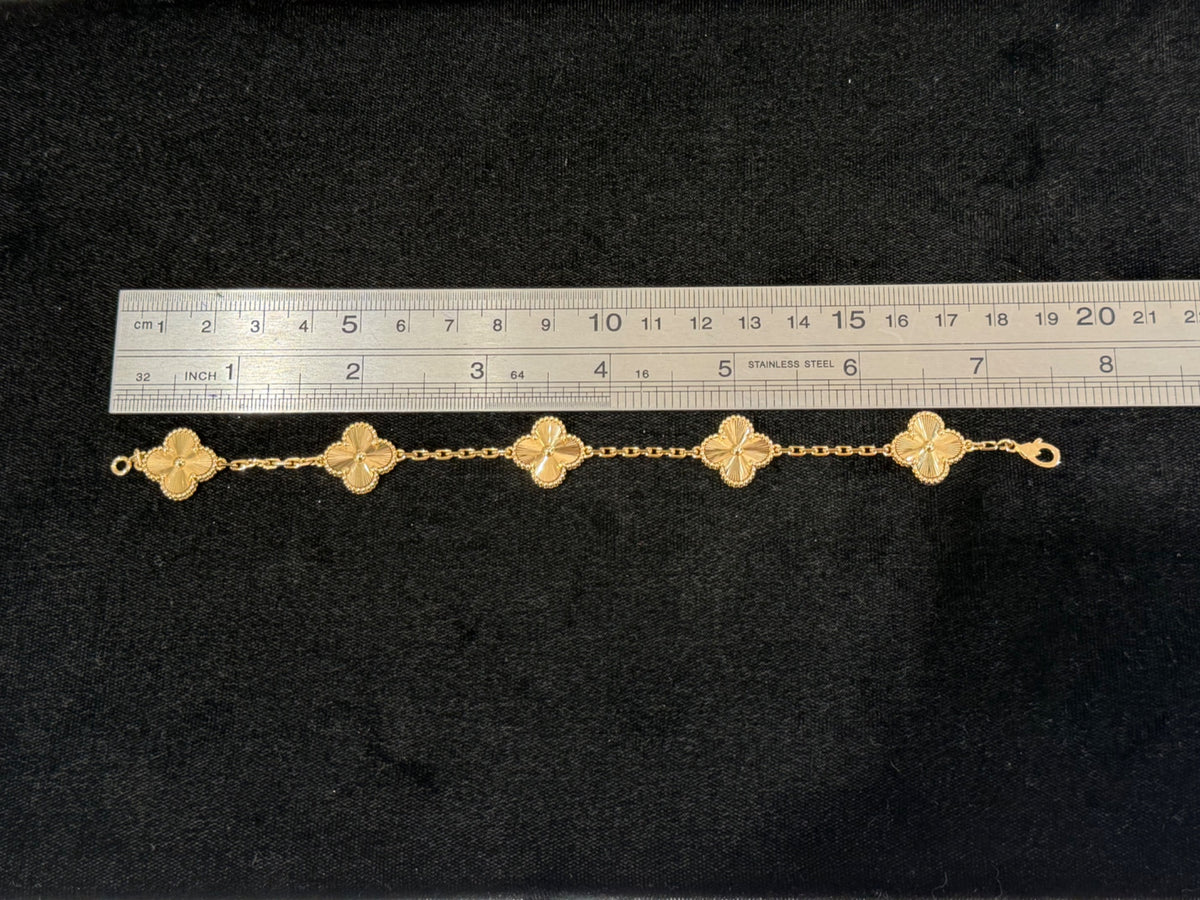 Van Cleef & Arpels Vintage Alhambra 5 Motif Bracelet 18K Yellow Gold (view 6)