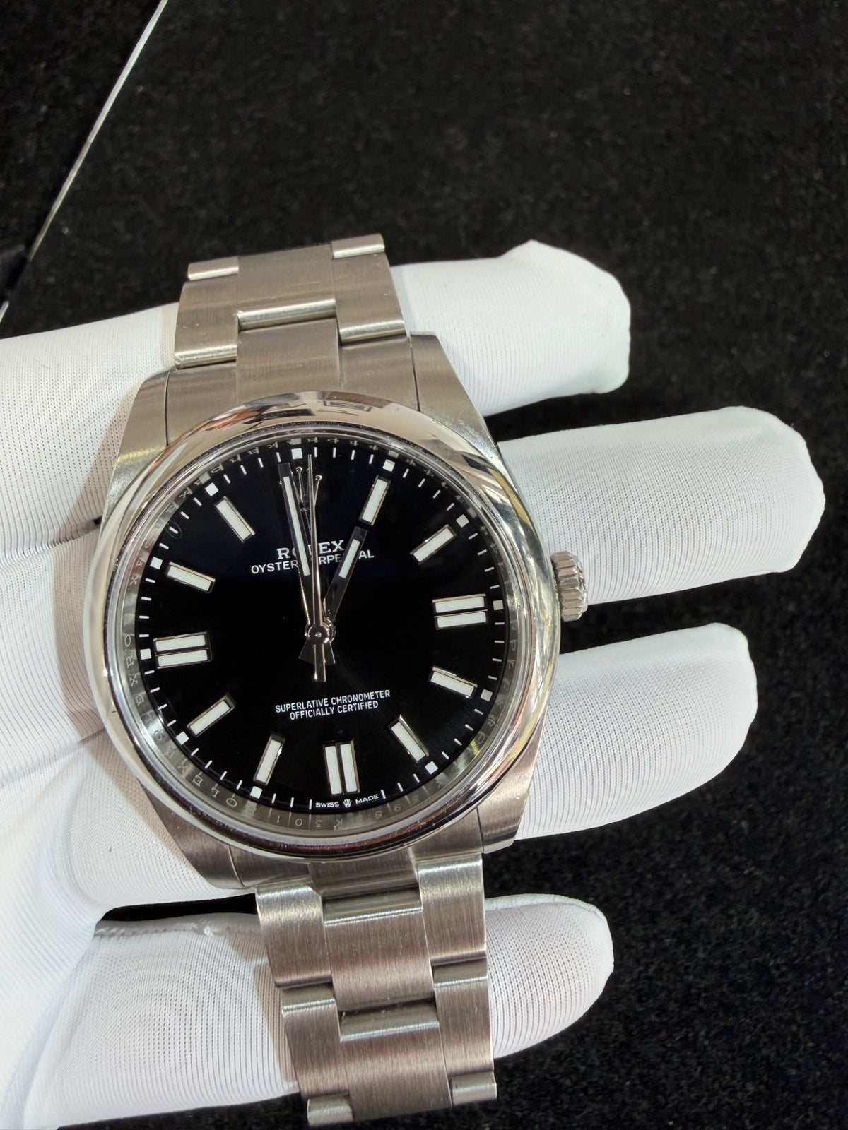 Rolex Oyster Perpetual 41 Ref. 124300 Black Dial Steel Watch 2024 (view 8)