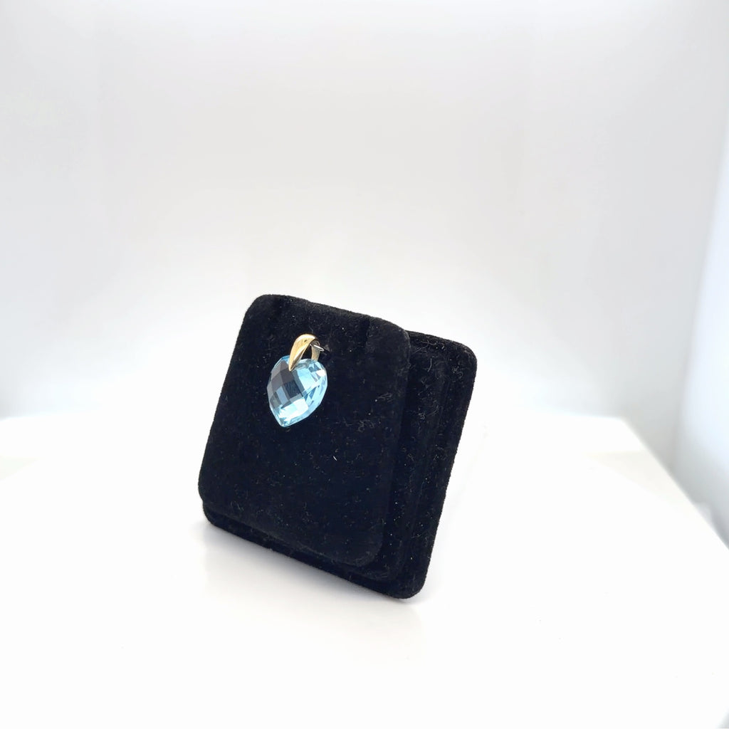14K Yellow Gold Natural Blue Topaz Heart Pendant 1.70g