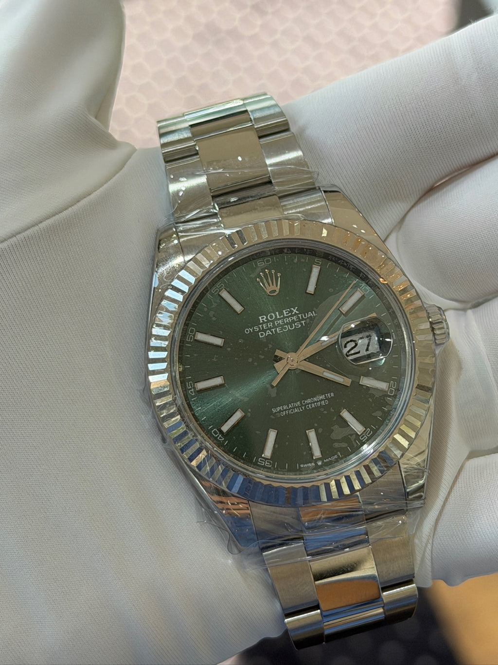 Rolex Datejust 41 Stainless Steel Green Dial Oyster Watch, Box & Papers (view 3)