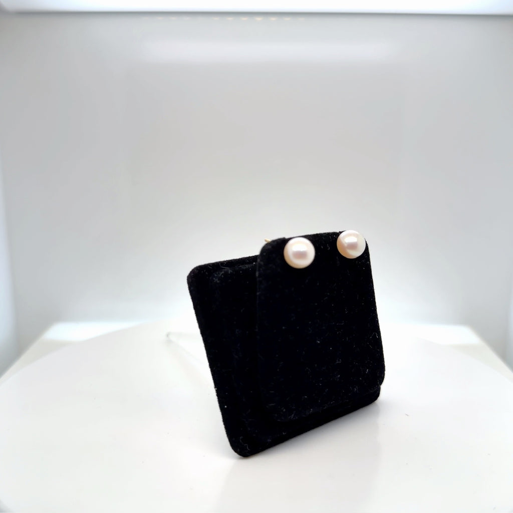 Pearl Stud Earrings 14K Yellow Gold Round White Pearls Pre-Owned (view 3)