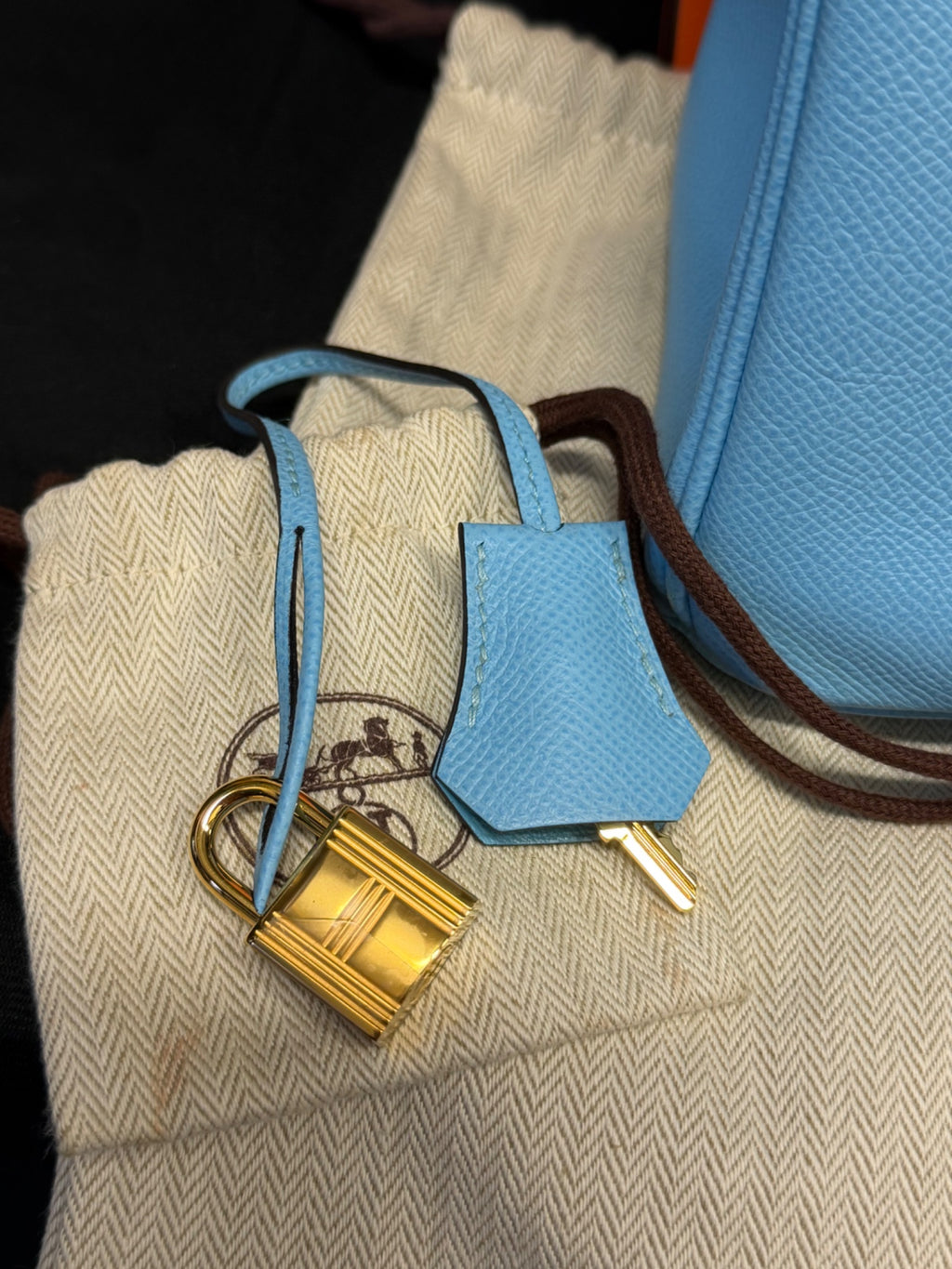 Hermès Birkin 30 Blue Céleste Epsom Leather Gold Hardware Handbag (view 14)