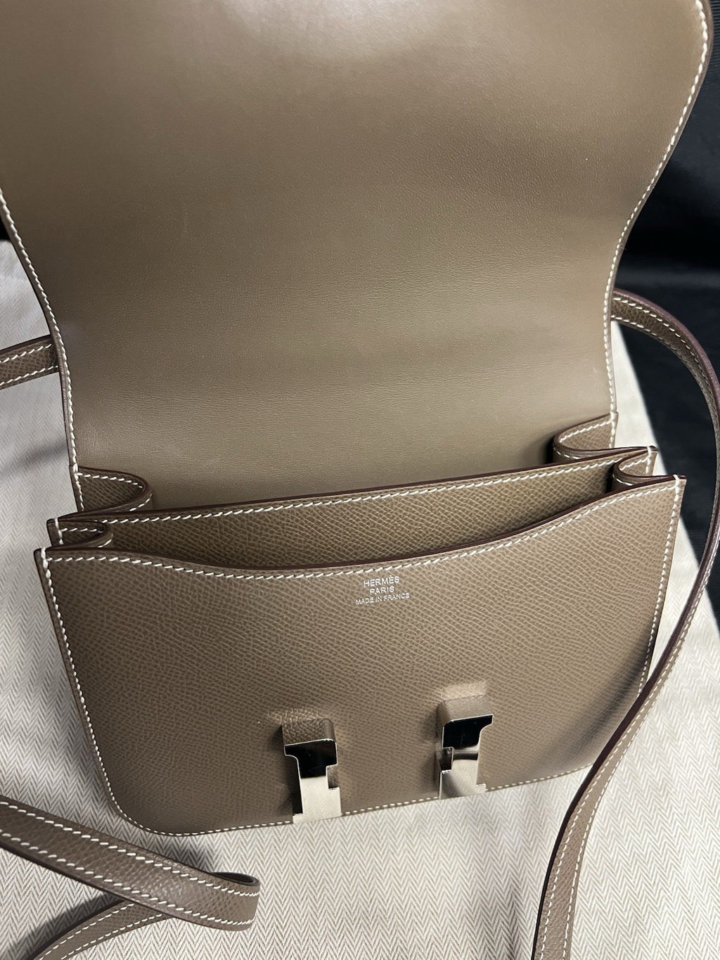 Hermes Constance 18 Shoulder Bag Etoupe Palladium Hardware Epsom Leather 2020 (view 8)
