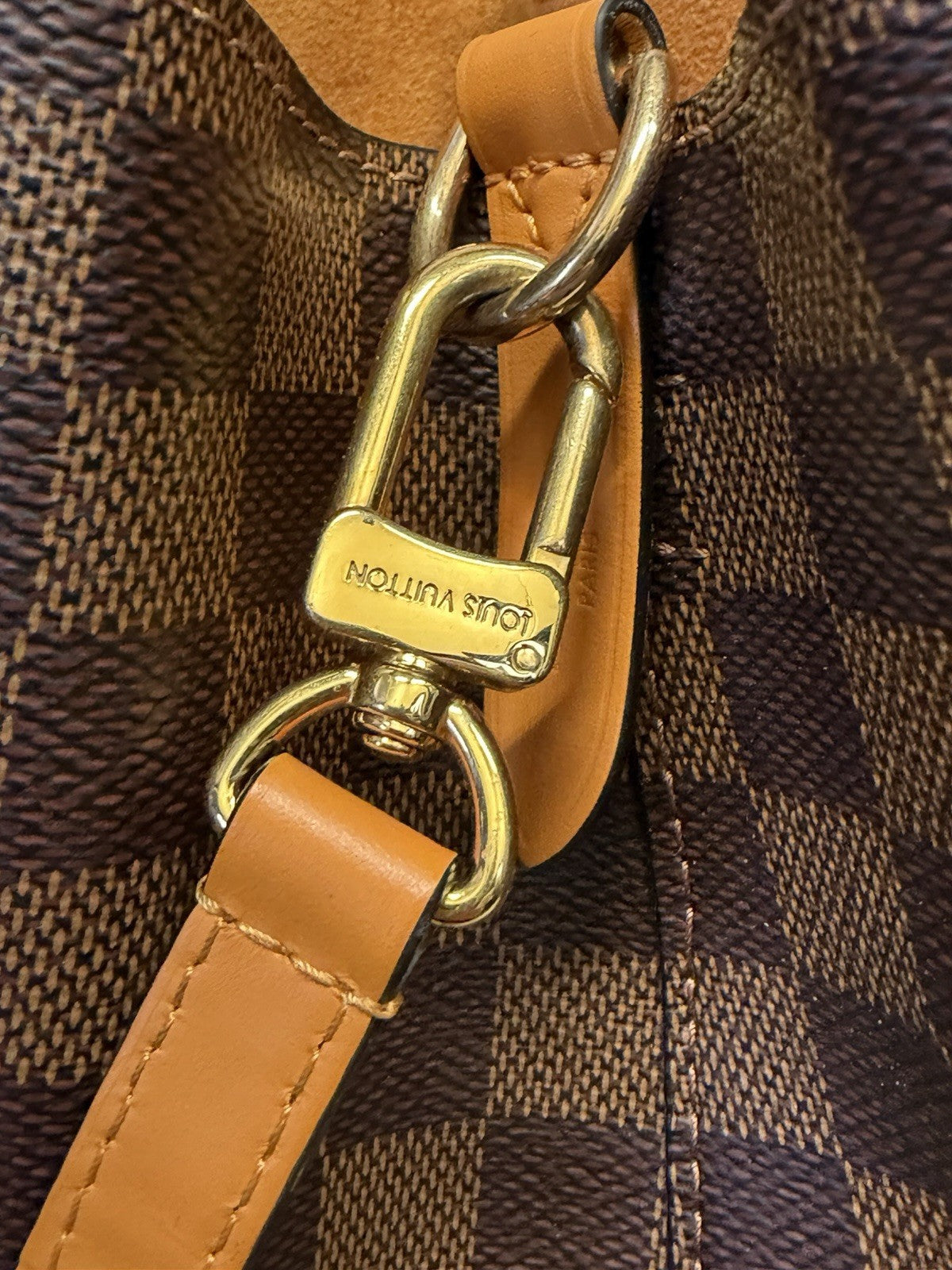Louis Vuitton Damier Ebene Neonoe MM Safran Classic Bucket Shoulder Bag (view 11)