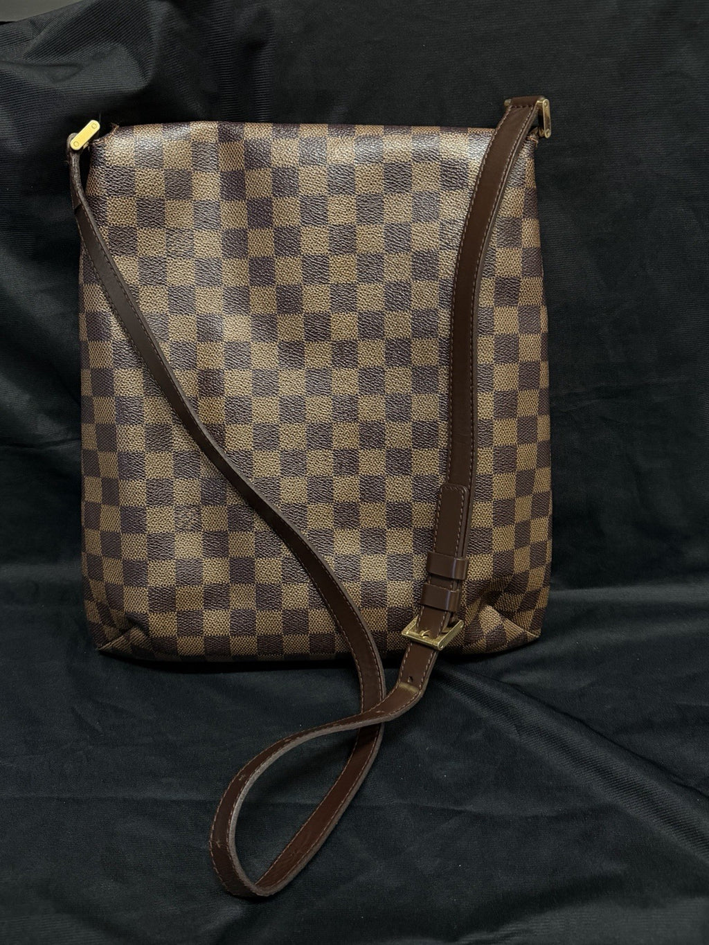 Louis Vuitton Musette Crossbody Brown Canvas Damier Ebene (view 4)