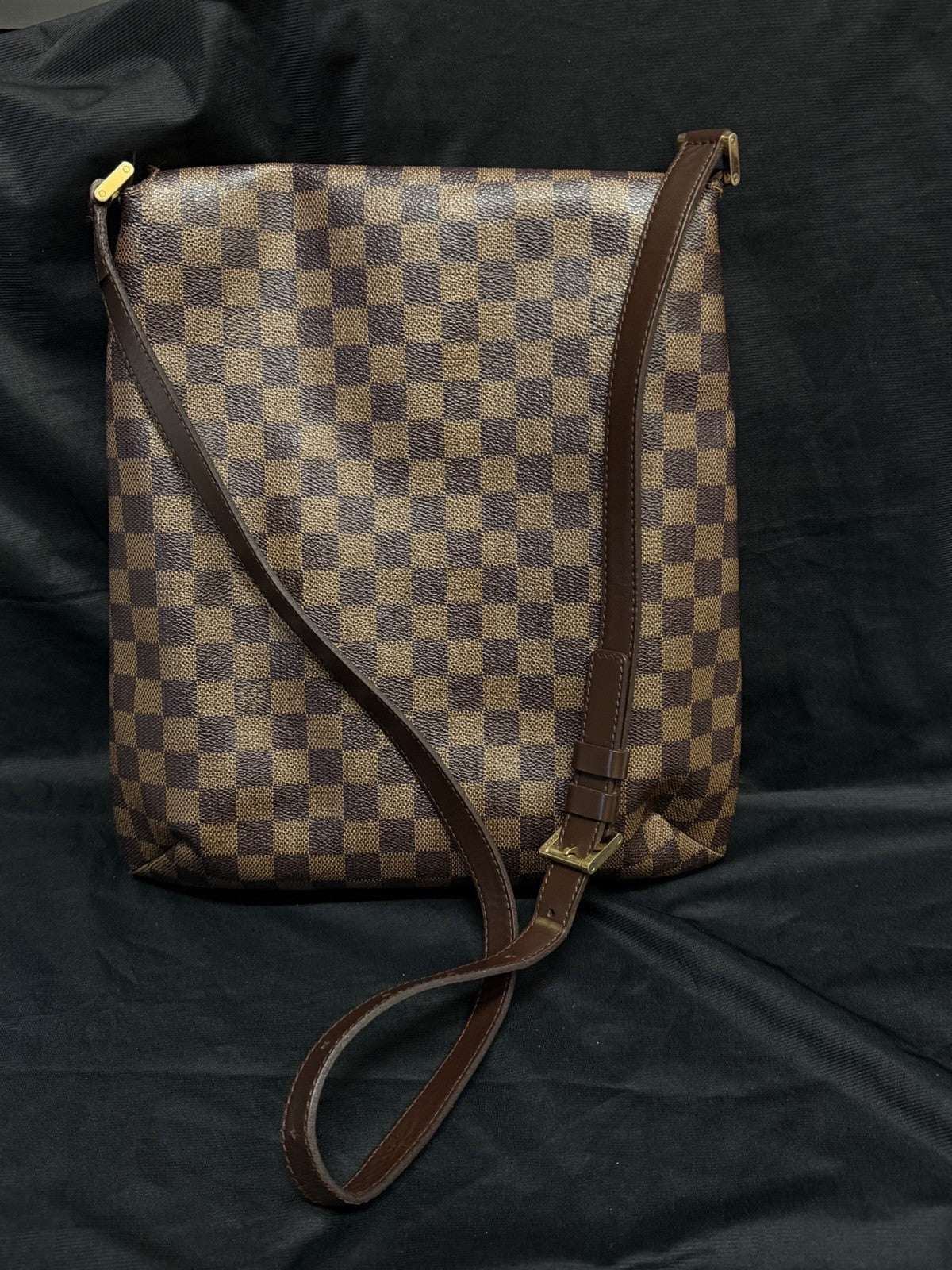 Louis Vuitton Musette Crossbody Brown Canvas Damier Ebene (view 4)