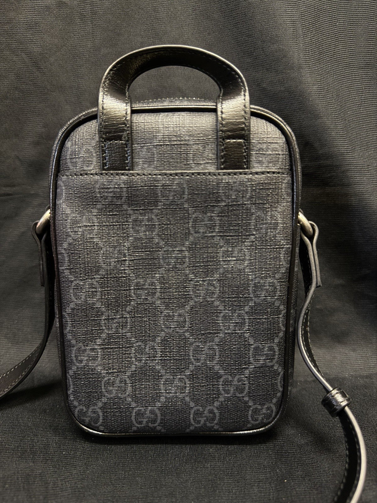 Gucci GG Supreme Mini Interlocking G Stachel Black Canvas Crossbody — view 3