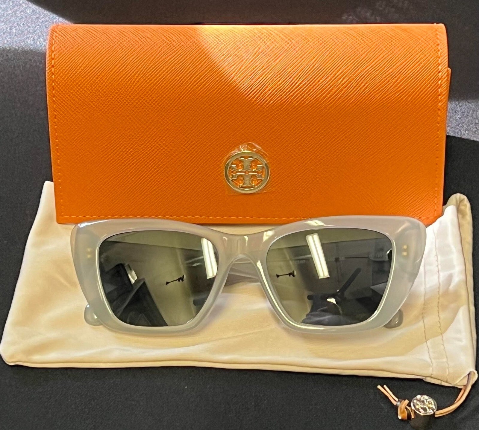 TORY BURCH KIRA CAT-EYE SUNGLASSES TY7216U GREY GREEN FRAME, DARK GREY LENS 140 — view 5