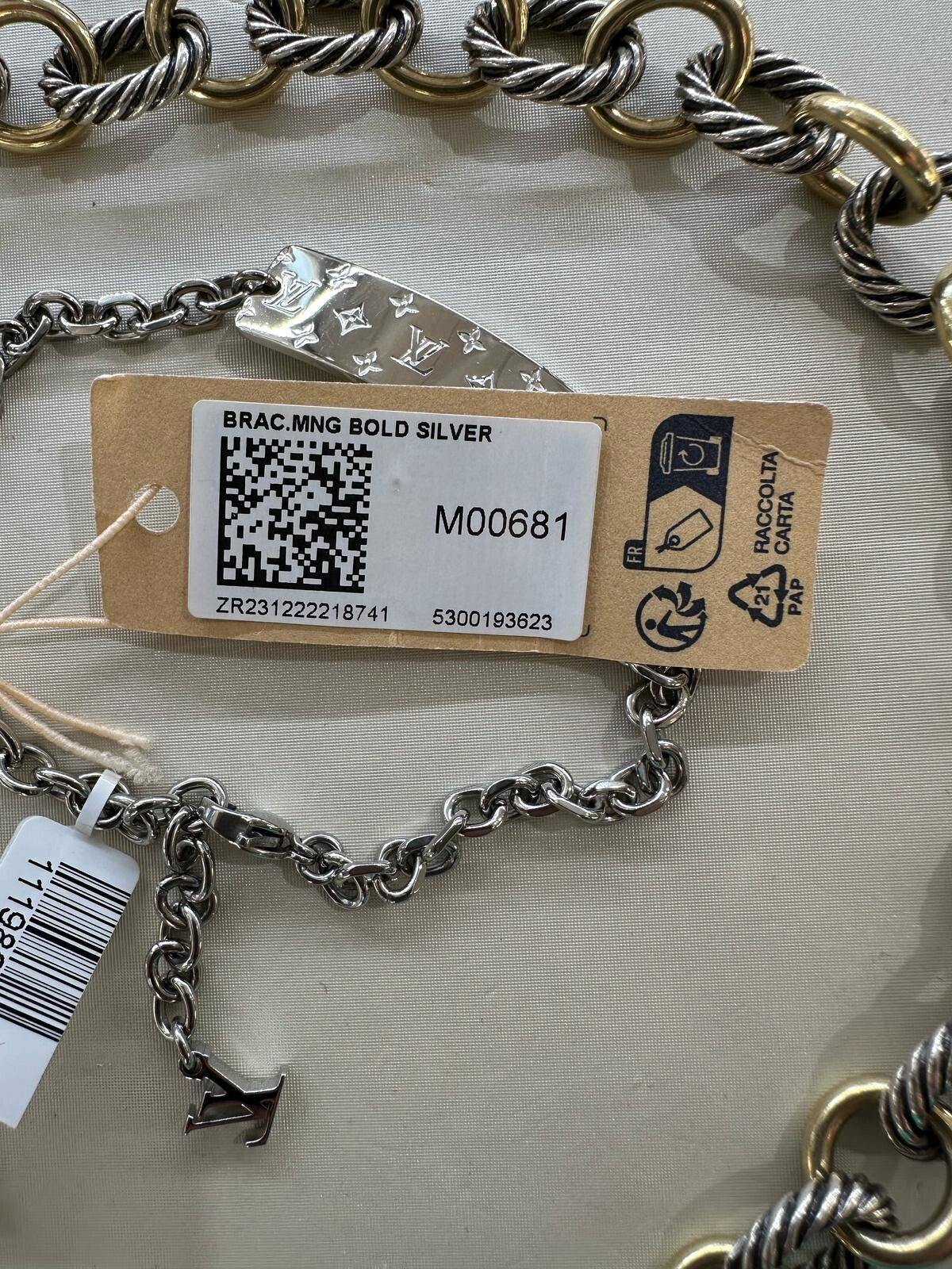 Louis Vuitton M00681 Monogram Bold Bracelet with Tags (view 6)