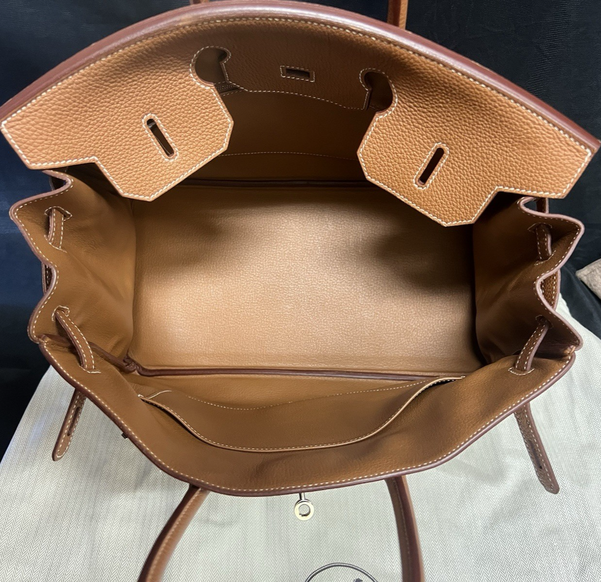 Hermes 2017 Birkin 35 Gold Togo Leather Palladium Hardware Top Handle Bag (view 9)