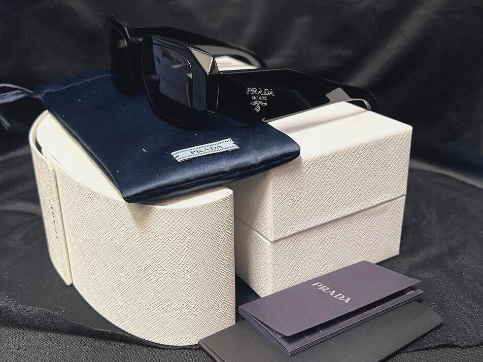 Prada PR17WS Sunglasses 49 mm Black / Dark Grey Lens 145mm 49-20 — view 6