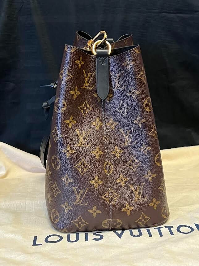 Louis Vuitton Neonoe MM Black Monogram M44020 Drawstring Bucket Bag (view 10)