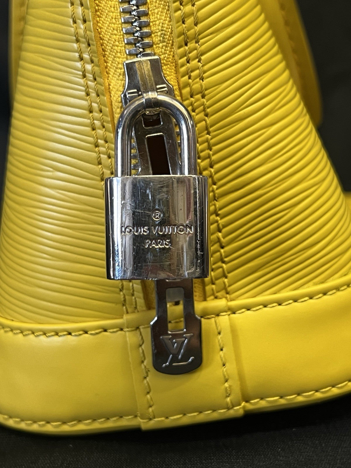 Louis Vuitton Alma BB Yellow Leather Top Handle Bag Removable Shoulder Strap (view 9)