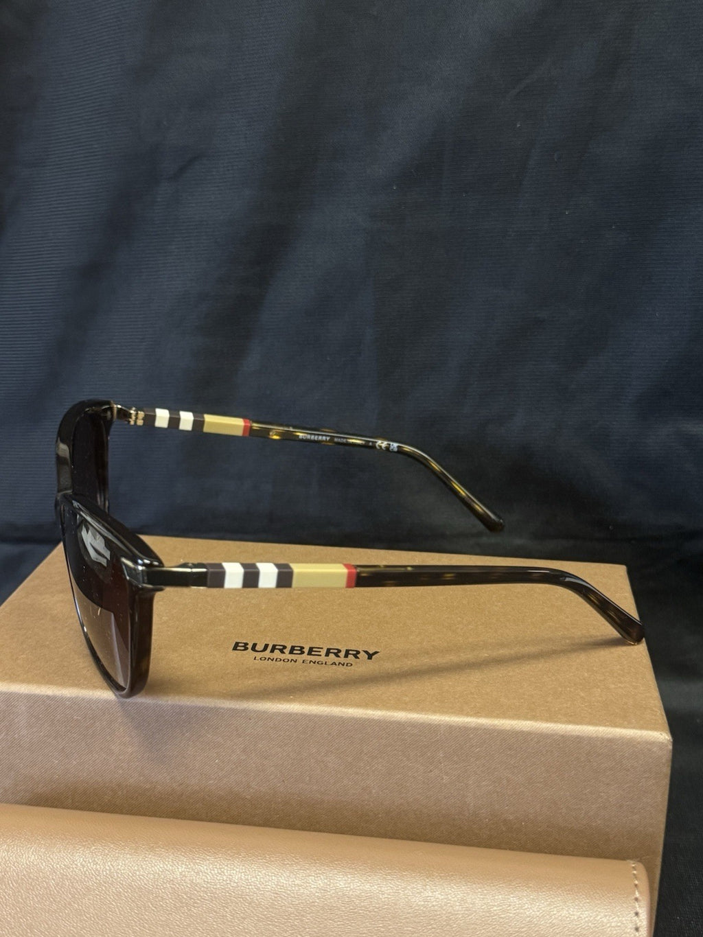 Burberry Dark Havana Frame Brown Gradient Lens Sunglasses BE4216 57-16/ 140 MM (view 10)