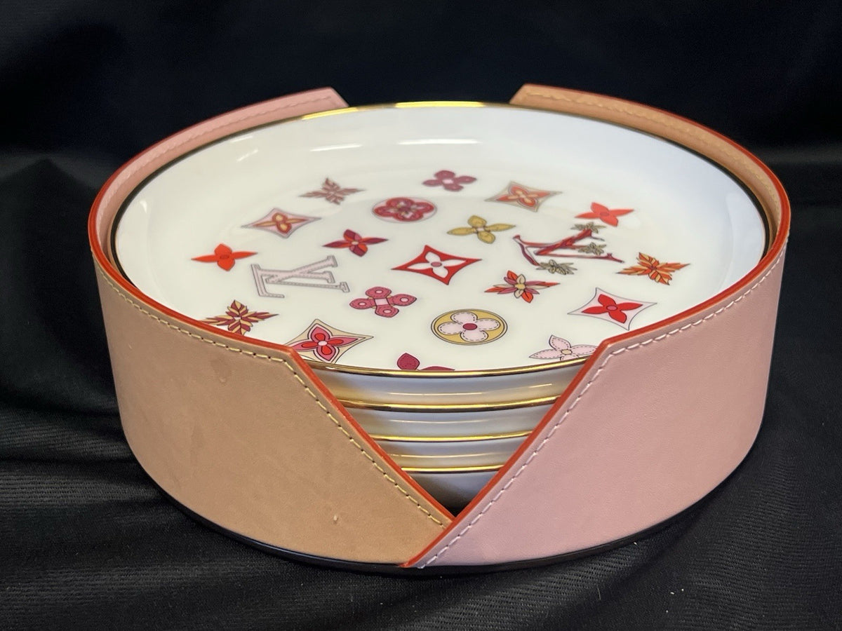 Louis Vuitton Monogram Floral Set OF 4 Small White Plates/gold Trim and Holder (view 4)