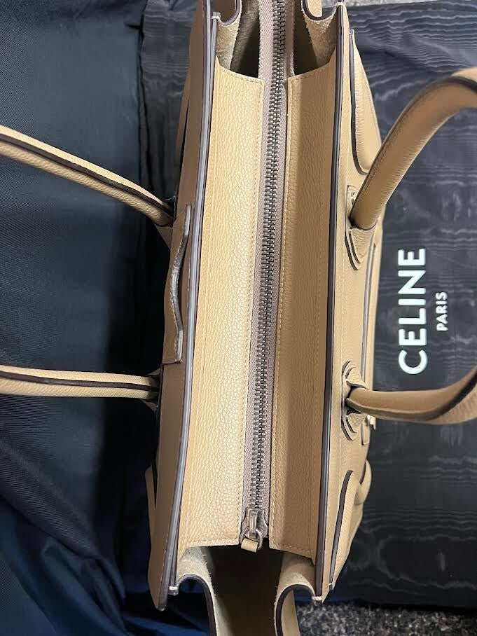 CELINE LUGGAGE PHANTOM LEATHER HANDBAG DOUBLE HANDLE TOTE TAUPE — view 9