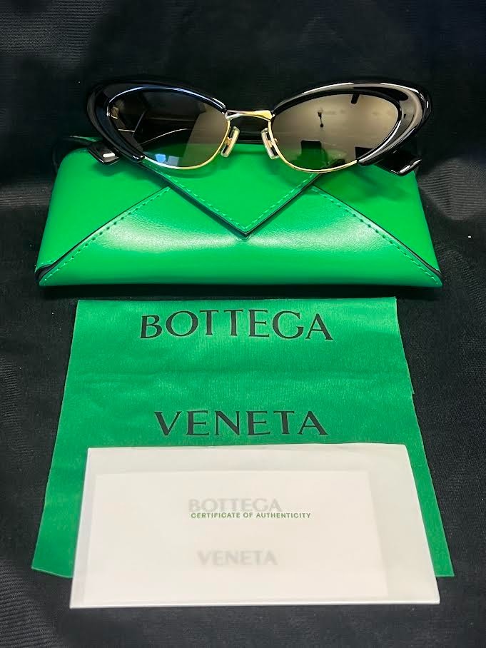 BOTTEGA VENETA SUNGLASSES BV13887S-001 BLACK FRAME, YELLOW LENS 54-17-140mm — view 4