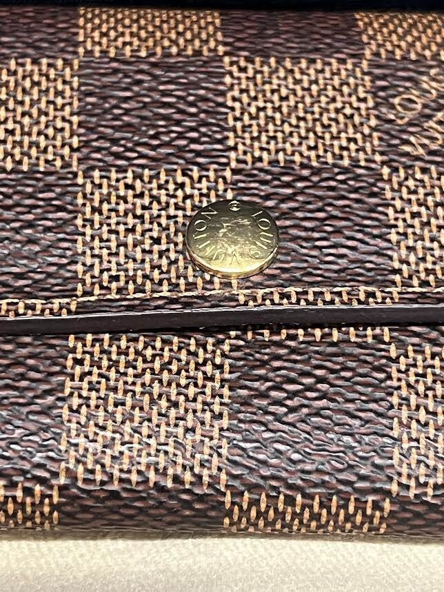 Louis Vuitton Damier Ebene 6 Key Holder4