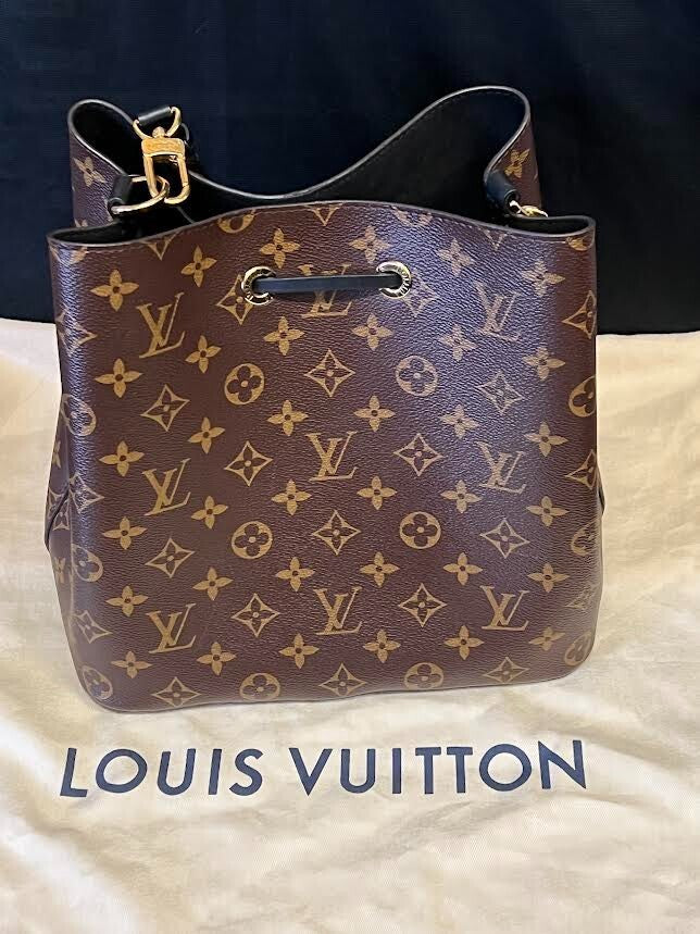 Louis Vuitton Neonoe MM Black Monogram M44020 Drawstring Bucket Bag (view 9)