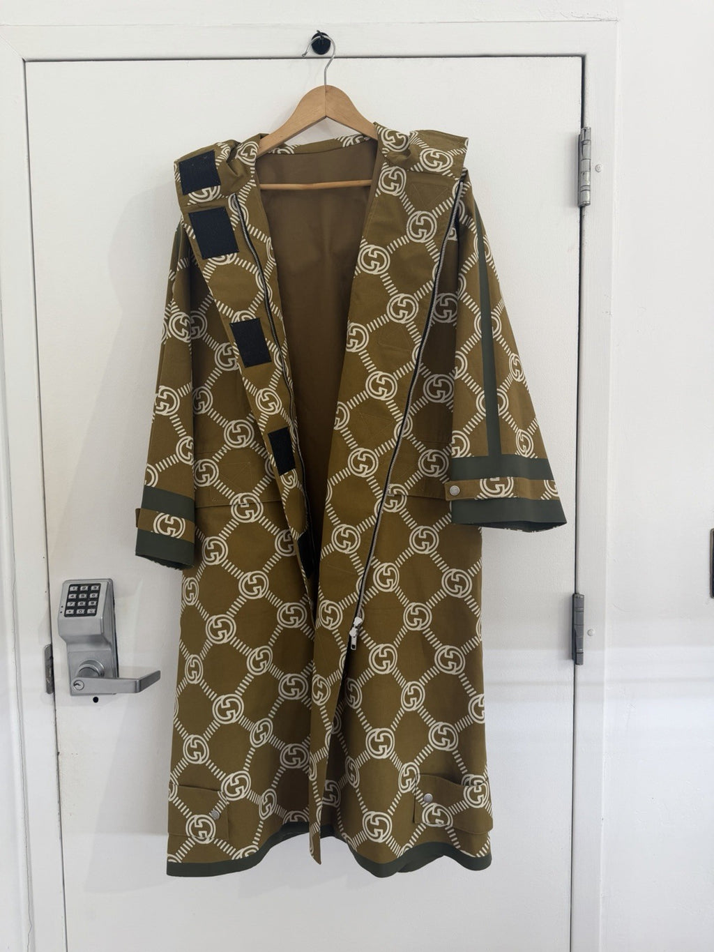 Gucci 100th Anniversary Music is My Gucci Khaki Windbreaker Long Coat Size 402