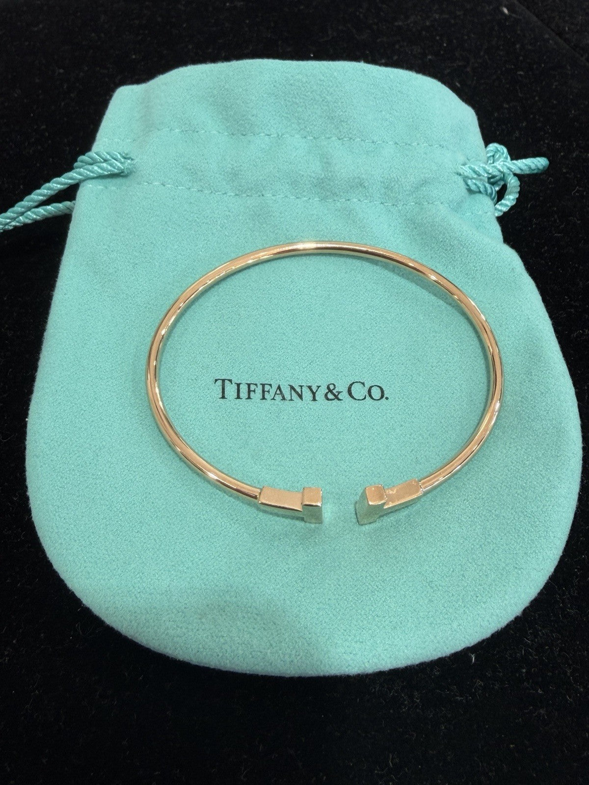 Tiffany & Co. T Wire Bracelet 18k Rose Gold Size Medium 6.25 in (view 17)