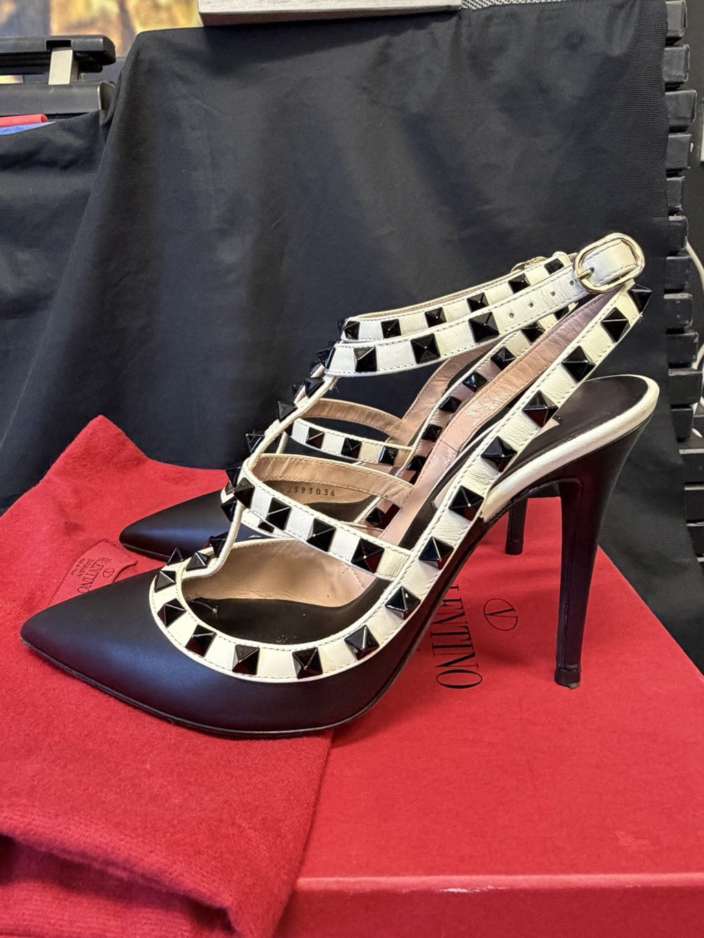 Valentino Garavani Rockstud Pumps Black/White Studded Heel Size 36 (US 6) (view 4)