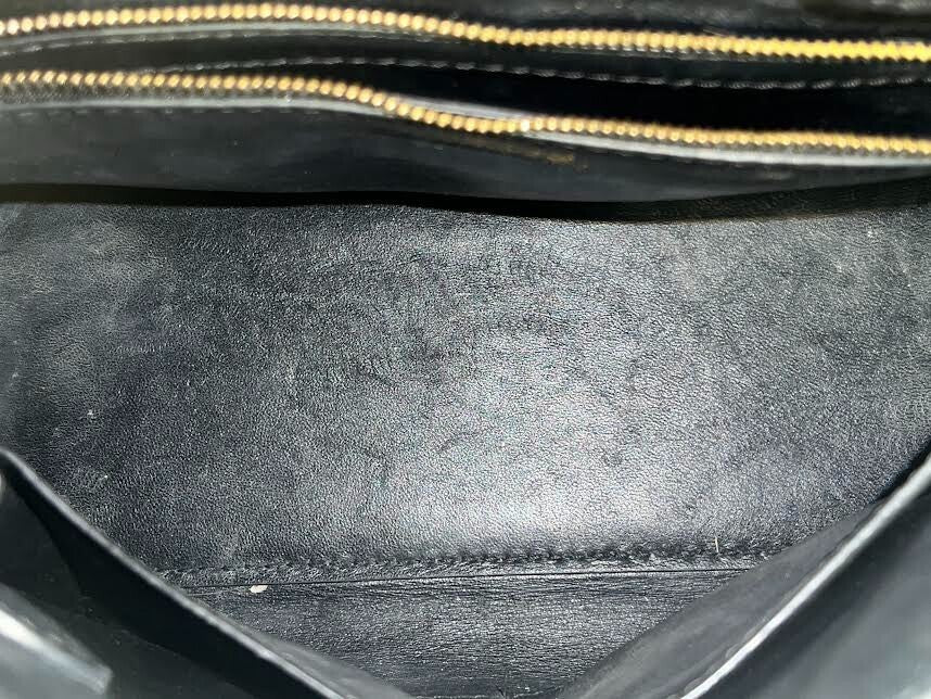 Versace LA Medusa Medium Stitch Top-handle Bag W Chain Black and White Calfskin (view 9)