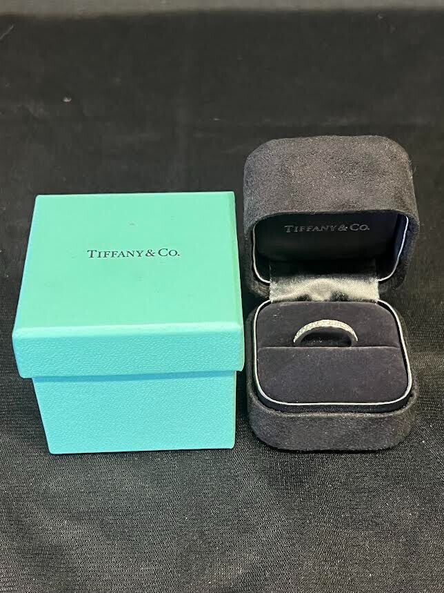 TIFFANY & CO. SETTING WEDDING BAND CHANNEL SET DIAMOND RING 2.5mm PLATINUM BAND — view 6