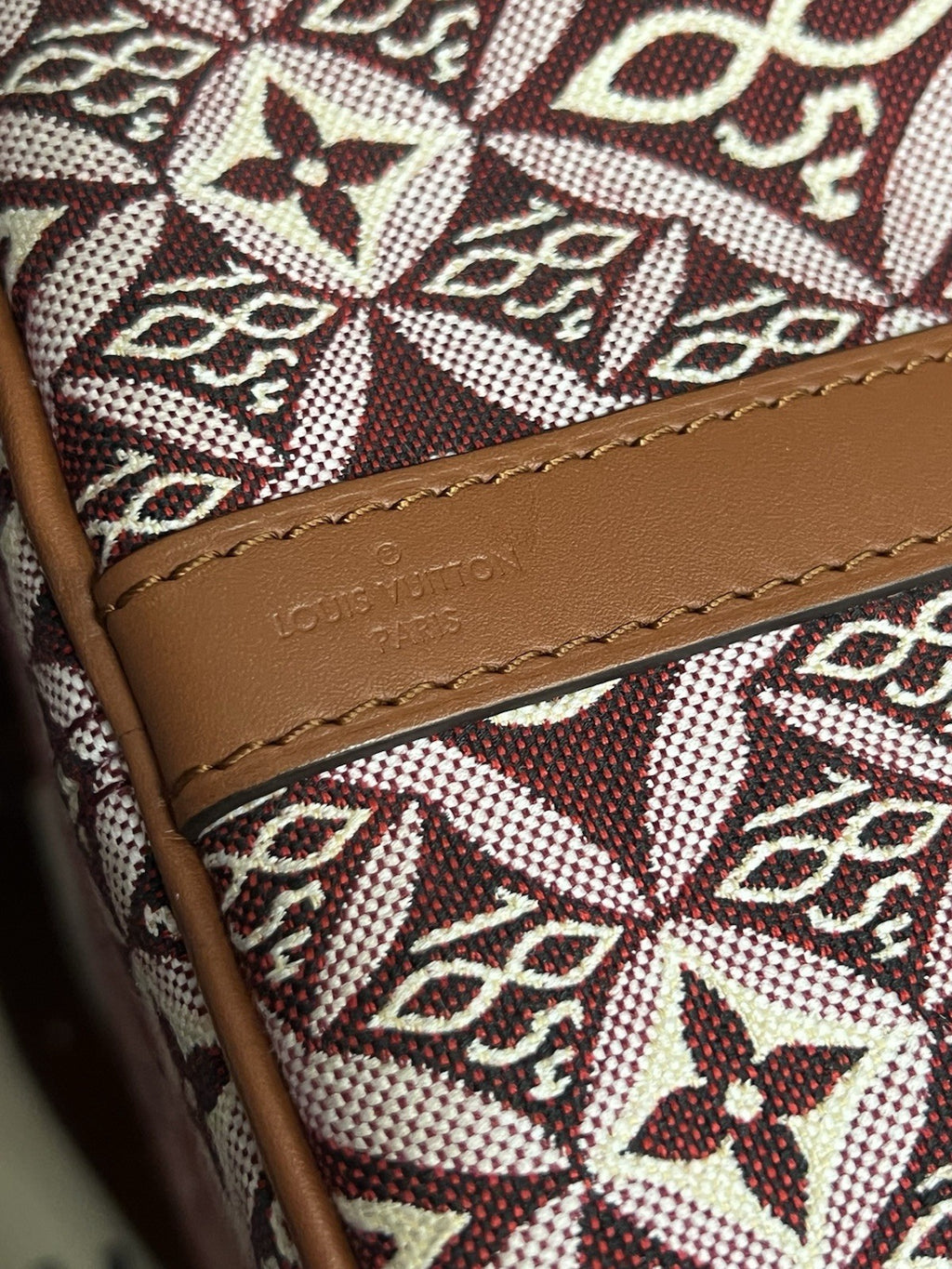 Louis Vuitton Speedy Bandouliere 25 Burgundy Jacquard 1854 Limited Edition (view 13)