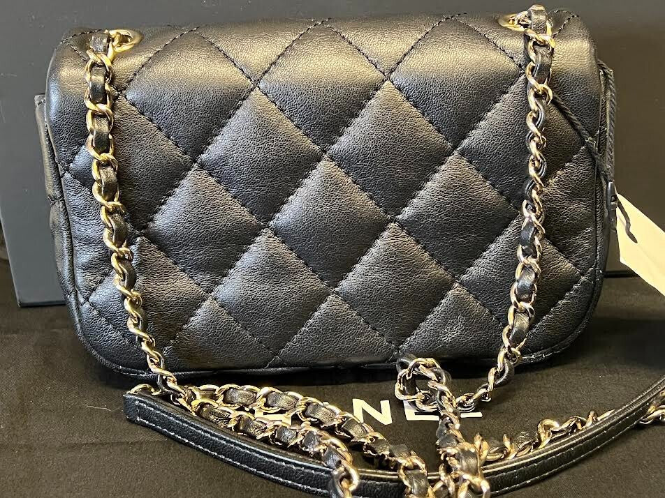 CHANEL CHAIN FRAME FLAP BAG QUILTED BLACK LAMBSKIN CHAIN LINK SHOULDER STRAP — view 3