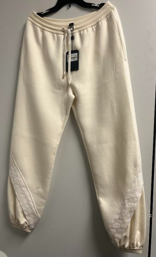 LOUIS VUITTON MONOGRAM ACCENT KNIT JOGGING PANTS 1AGCJF SIZE M0 (EU 38/US 6)3