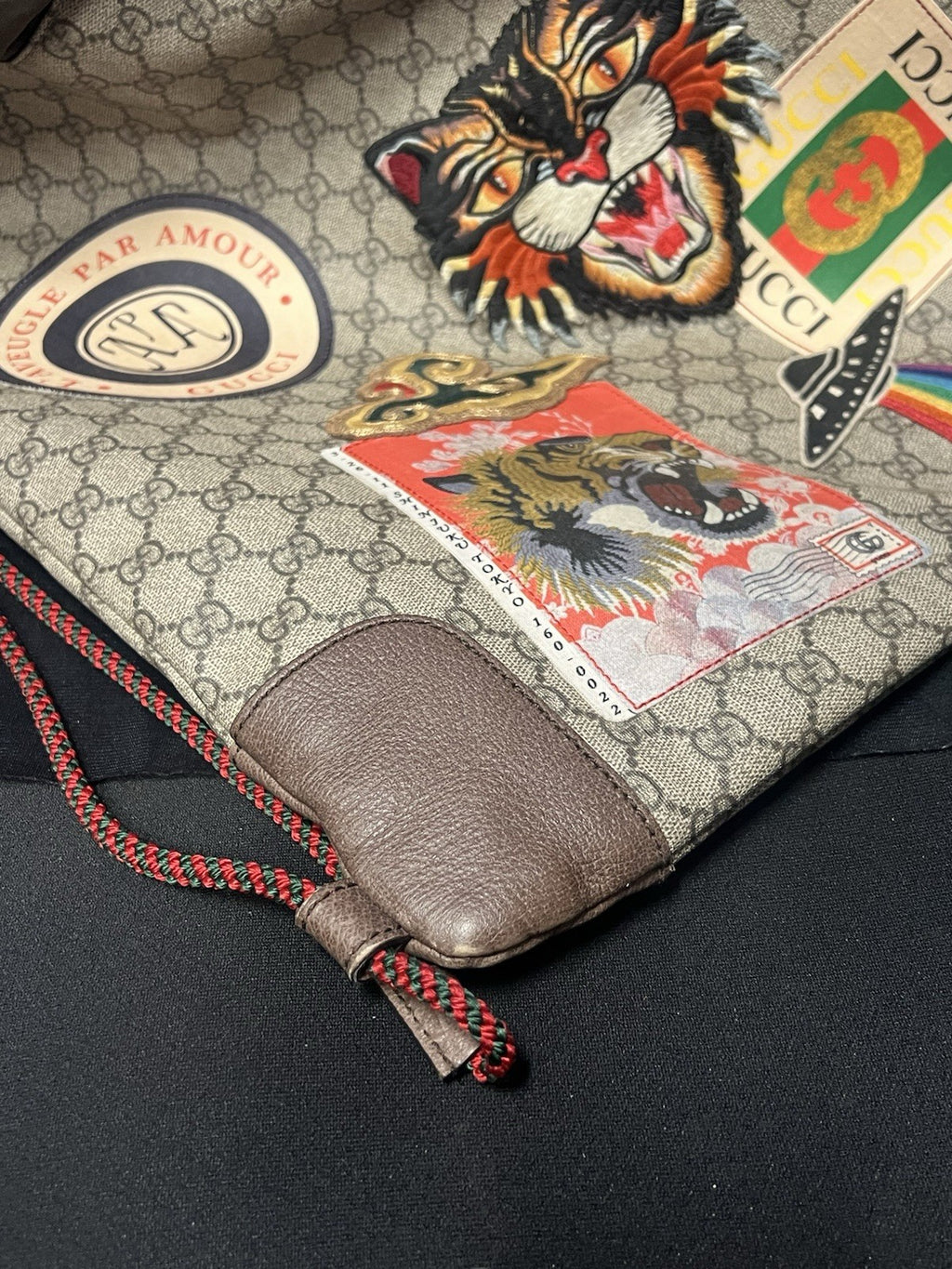 GUCCI SOFT GG SUPREME MONOGRAM DRAWSTRING BACKPACK EMBROIDERED PATCHES — view 5