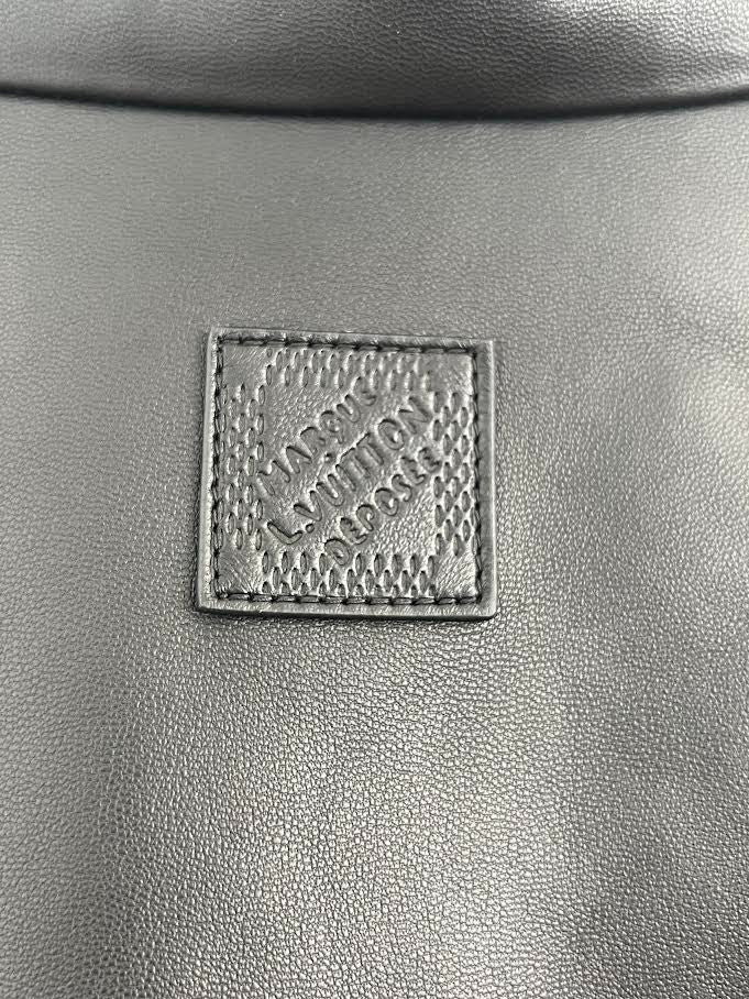 Louis Vuitton Leather Mix Track Top 1AHVLY Size 44/US 34 Black Zip UP (view 7)