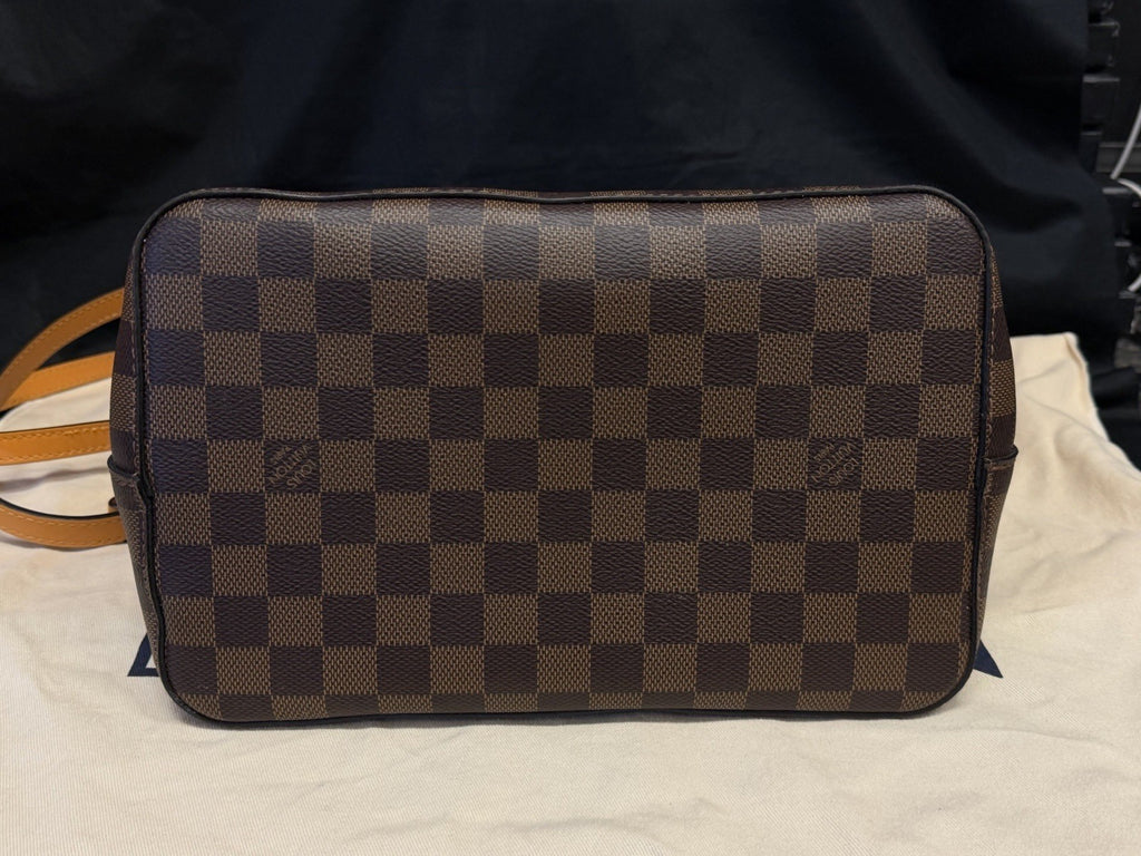 Louis Vuitton Damier Ebene Neonoe MM Safran Classic Bucket Shoulder Bag (view 5)