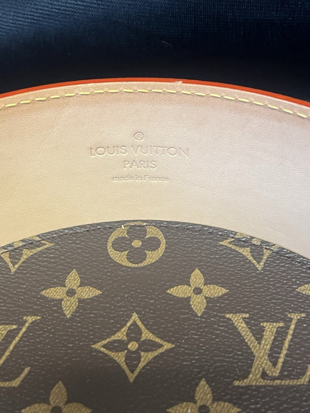 Louis Vuitton Monogram Flower Set OF 4 Small White Plates/gold Trim and Holder (view 9)