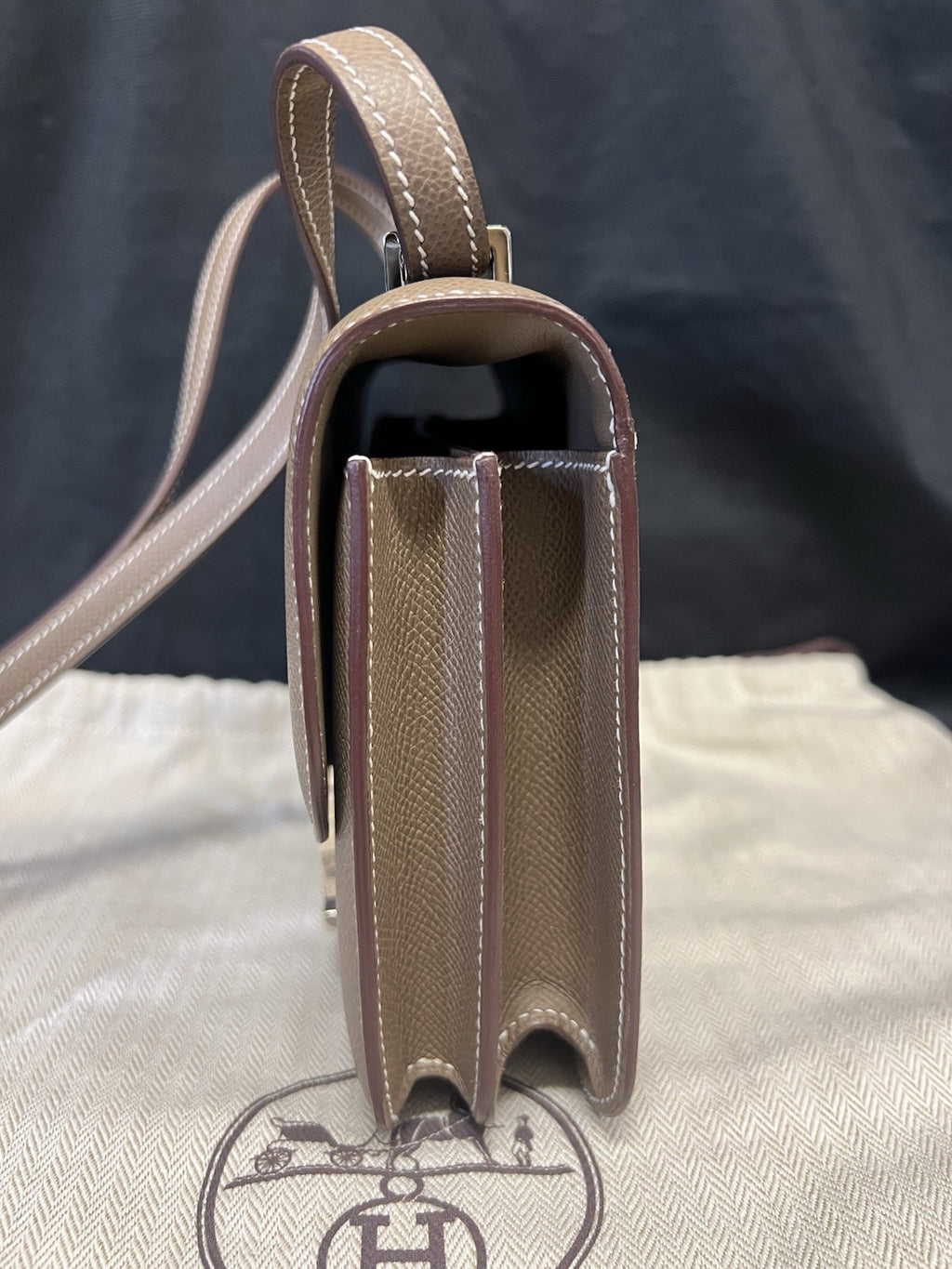 Hermes Constance 18 Shoulder Bag Etoupe Palladium Hardware Epsom Leather 2020 (view 5)