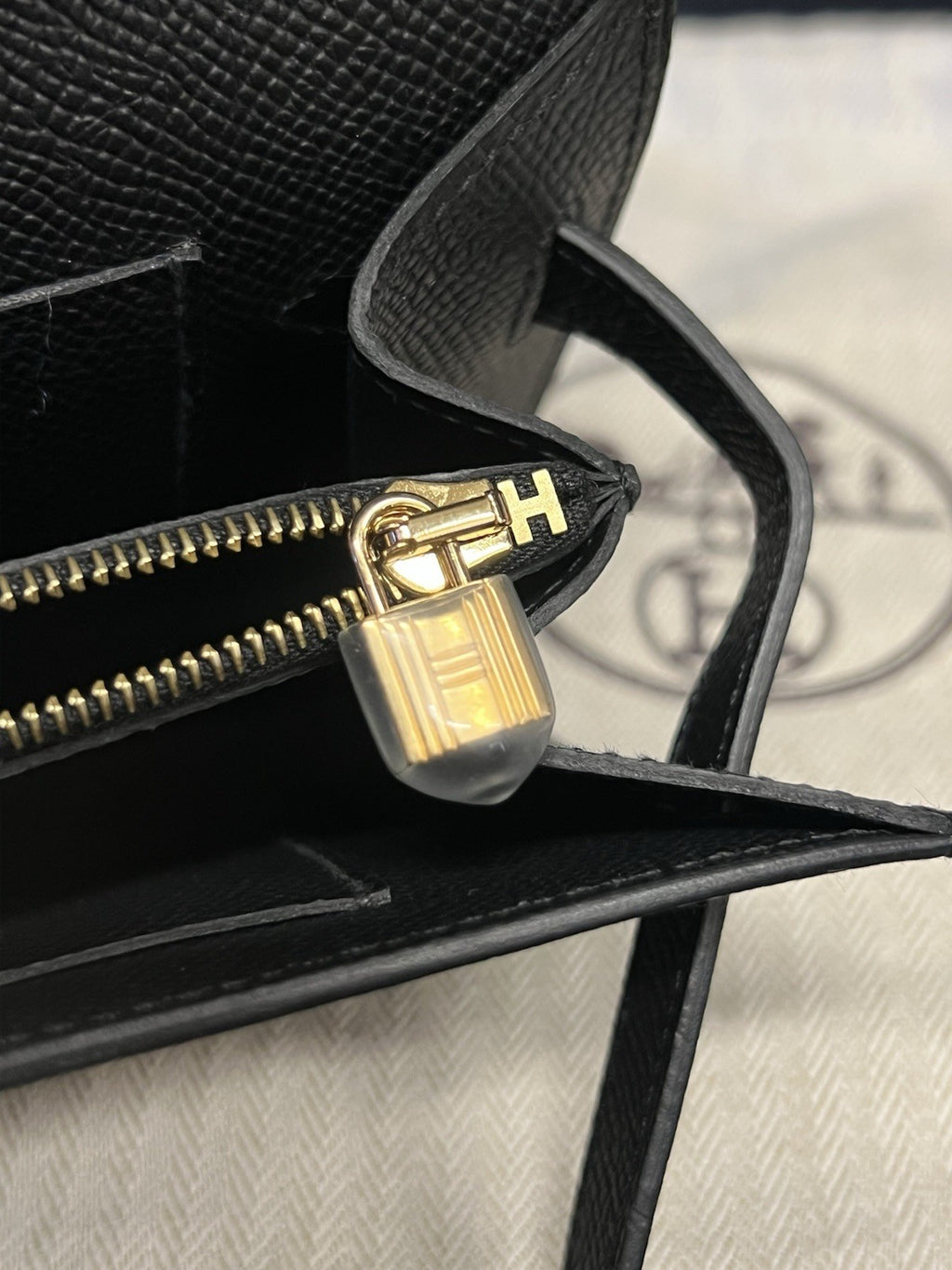 Hermes Black Epsom Kelly TO Go, Gold Hardwear, Removable Strap, Dust Bags, Box (view 22)