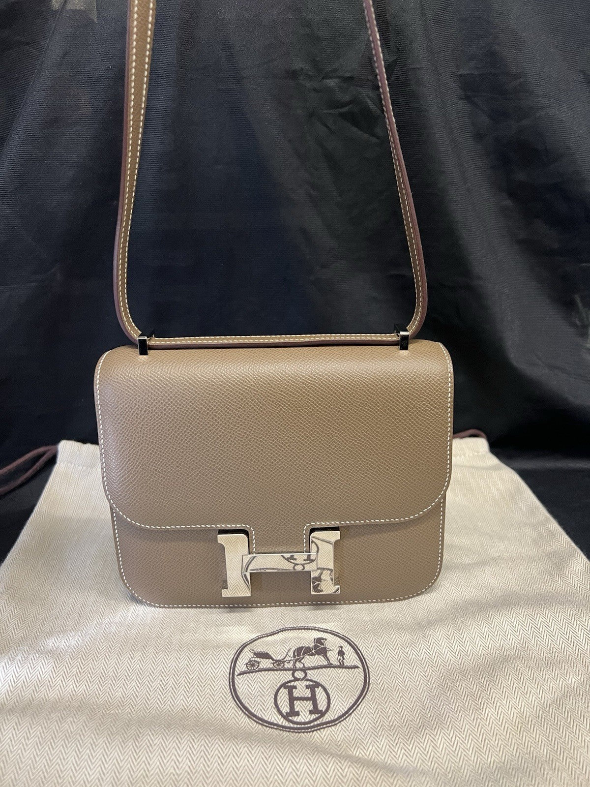 Hermes Constance 18 Shoulder Bag Etoupe Palladium Hardware Epsom Leather 2020 (view 2)
