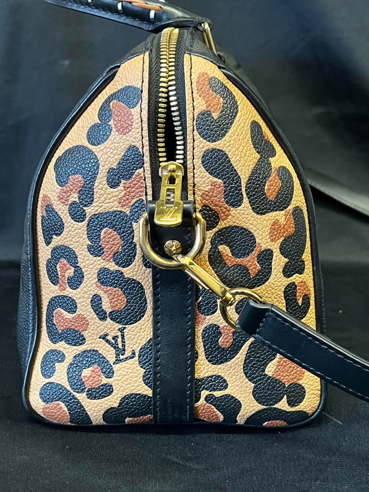 LOUIS VUITTON BLACK MONOGRAM WILD AT HEART SPEEDY 25 BANDOULIERE LEATHER W LOCK — view 2