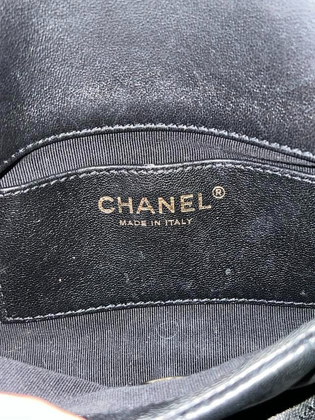 Chanel Chain Frame Flap Bag Quilted Black Lambskin Chain Link Shoulder Strap (view 8)
