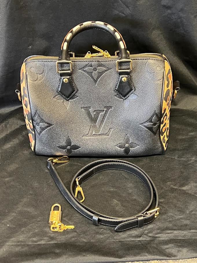 Louis Vuitton Black Monogram Wild AT Heart Speedy 25 Bandouliere Leather W Lock (view 17)