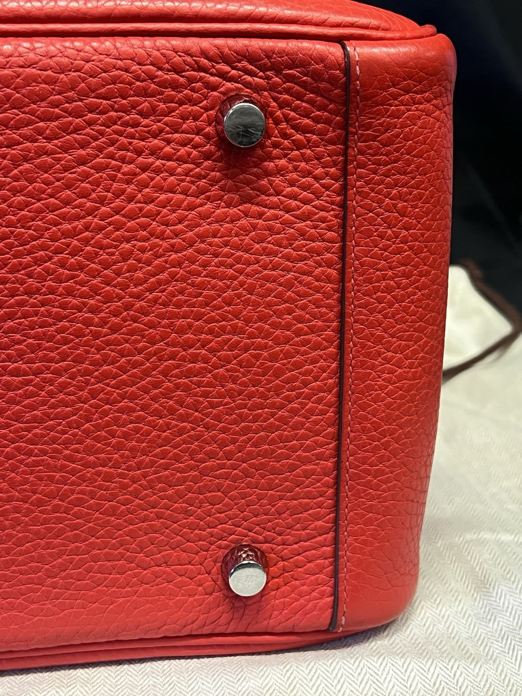 Hermes 2017 Lindy 30 Red Leather Shoulder Bag, Organizer & Dust Bag (view 15)