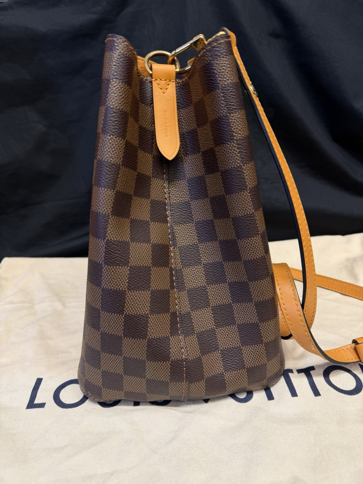 Louis Vuitton Damier Ebene Neonoe MM Safran Classic Bucket Shoulder Bag — view 2