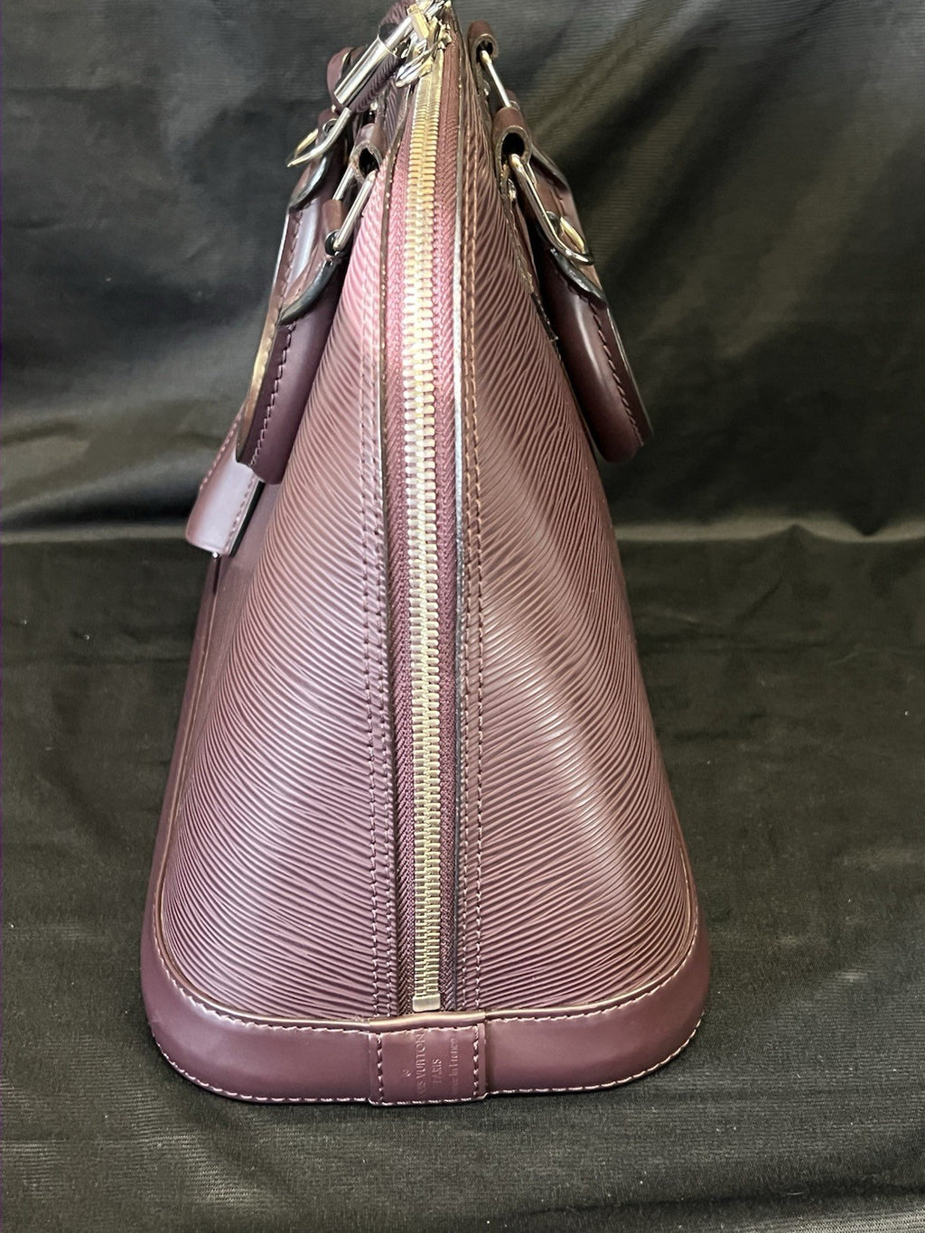 Louis Vuitton Alma PM Epi Leather Top Handle Bag Lock, Clochette, Key Plum (view 5)