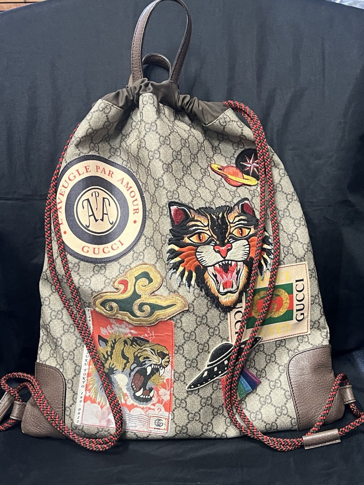 GUCCI SOFT GG SUPREME MONOGRAM DRAWSTRING BACKPACK EMBROIDERED PATCHES — view 12