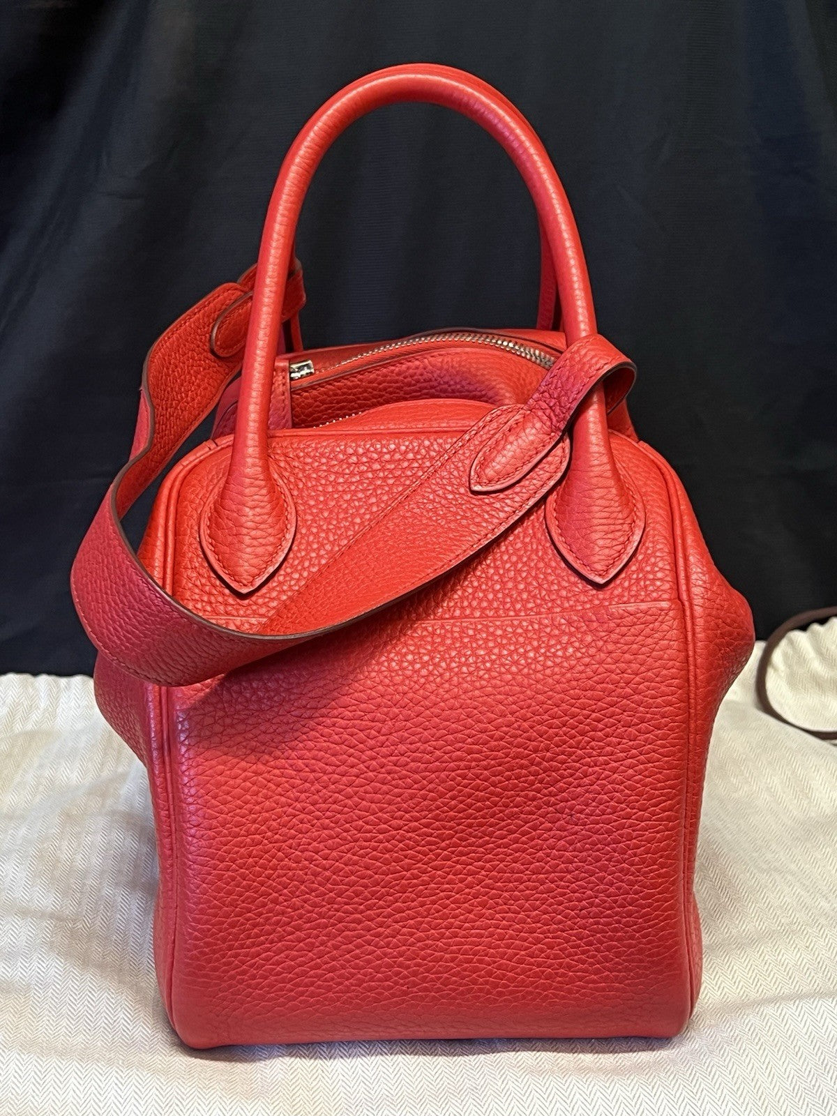 Hermes 2017 Lindy 30 Red Leather Shoulder Bag, Organizer & Dust Bag (view 4)